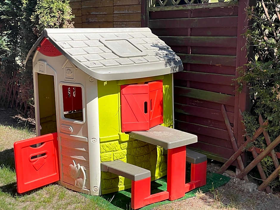 Seaview House with fireplace