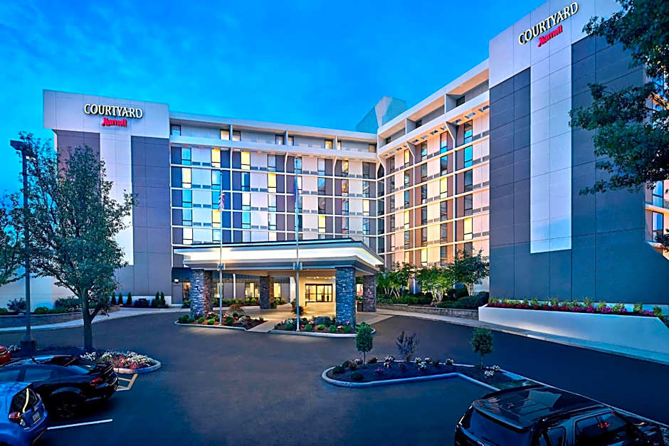 Photo 1 of 27 of Courtyard by Marriott Philadelphia City Avenue