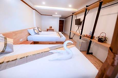 Deluxe Triple Room
