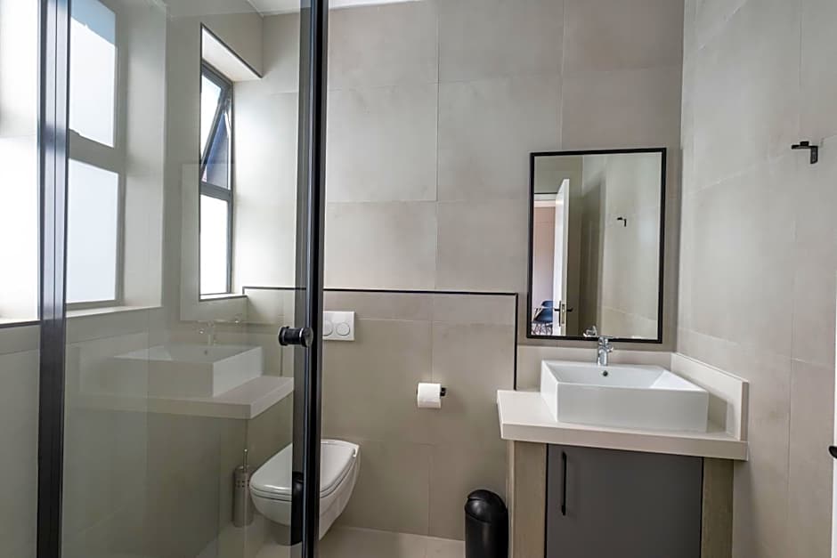 Inn & Out Plus Rosebank
