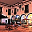 Meson De La Merced Hotel & Suites