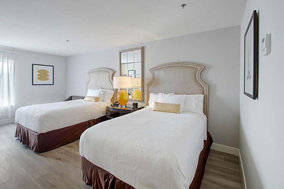 Photo 1 of 6 of Quadruple Room