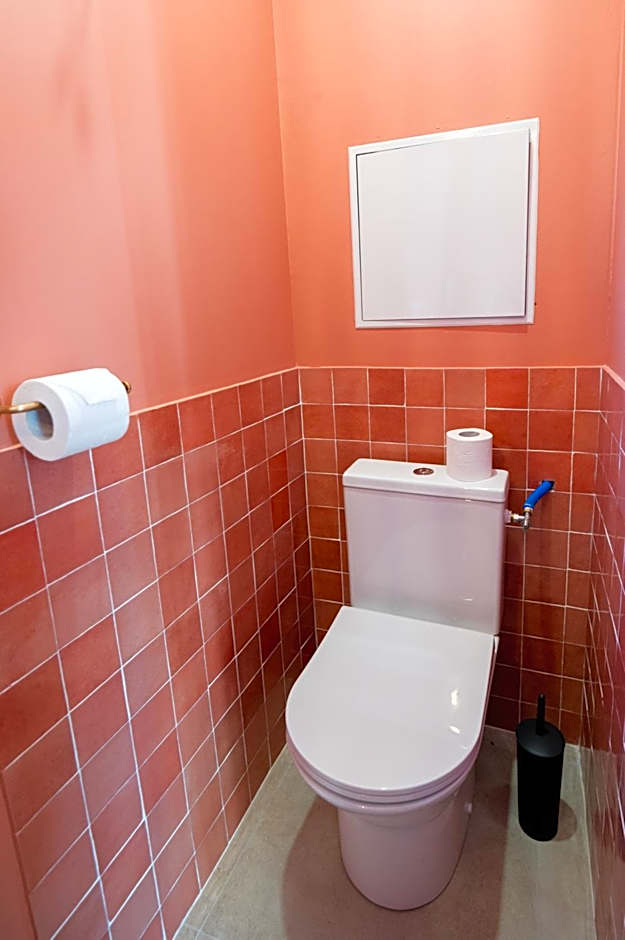 Villa Robs - Appartements tout confort, TV connectée, Haut débit, Localisation idéale - Courts séjours & Affaires