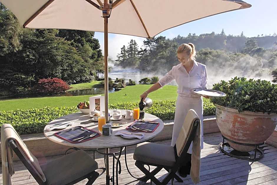Huka Lodge, Beckons