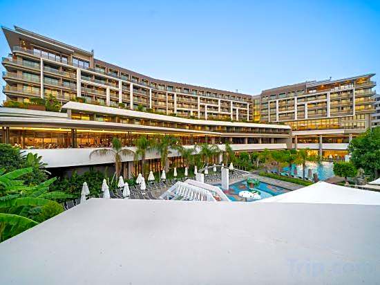 The Sense Deluxe Hotel