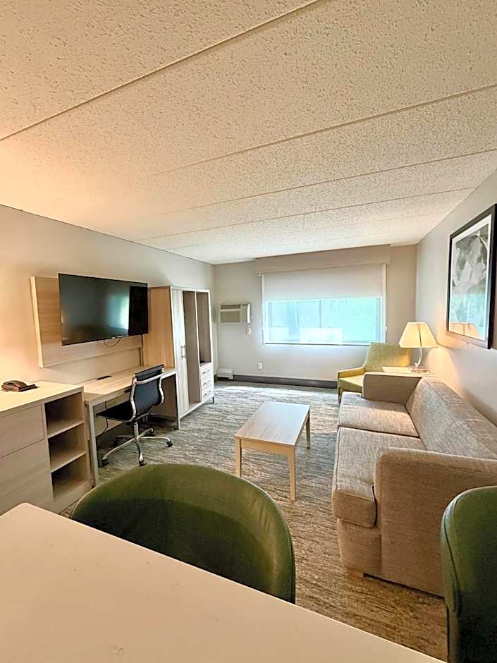 Best Western Plus Kelly Inn