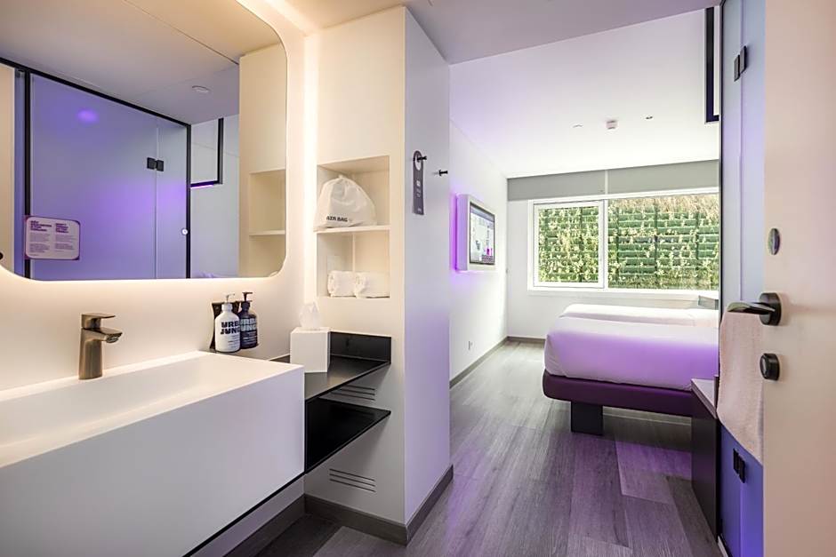 YOTEL Porto