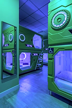 Capsule Single Bed in Mixed Dormitory Room