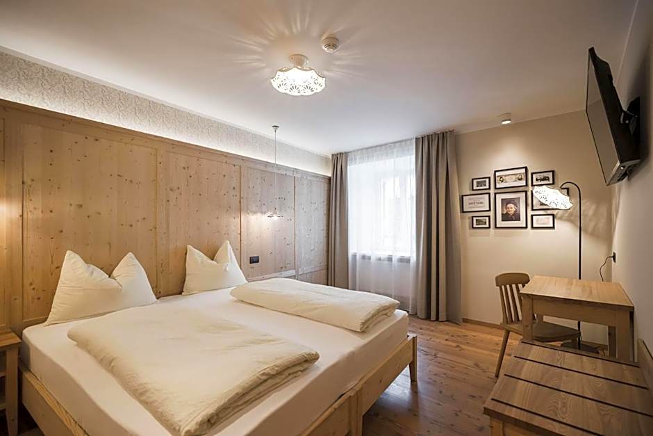 Photo 1 of 4 of Family Junior Suite