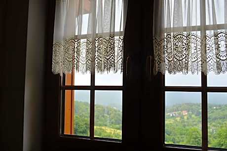 Family Room with Mountain View