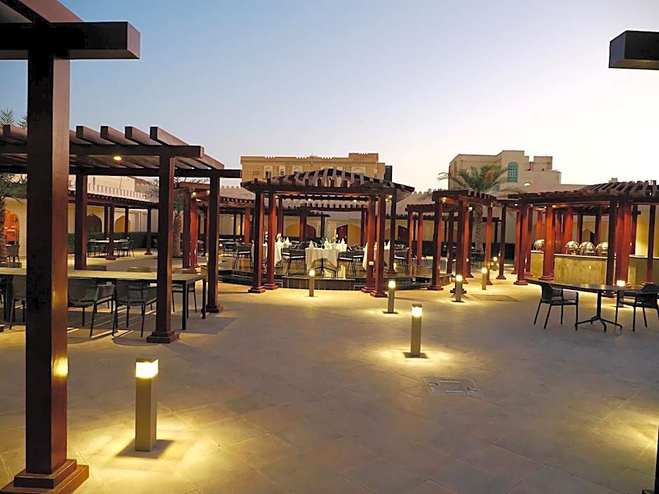 Falaj Daris Hotel