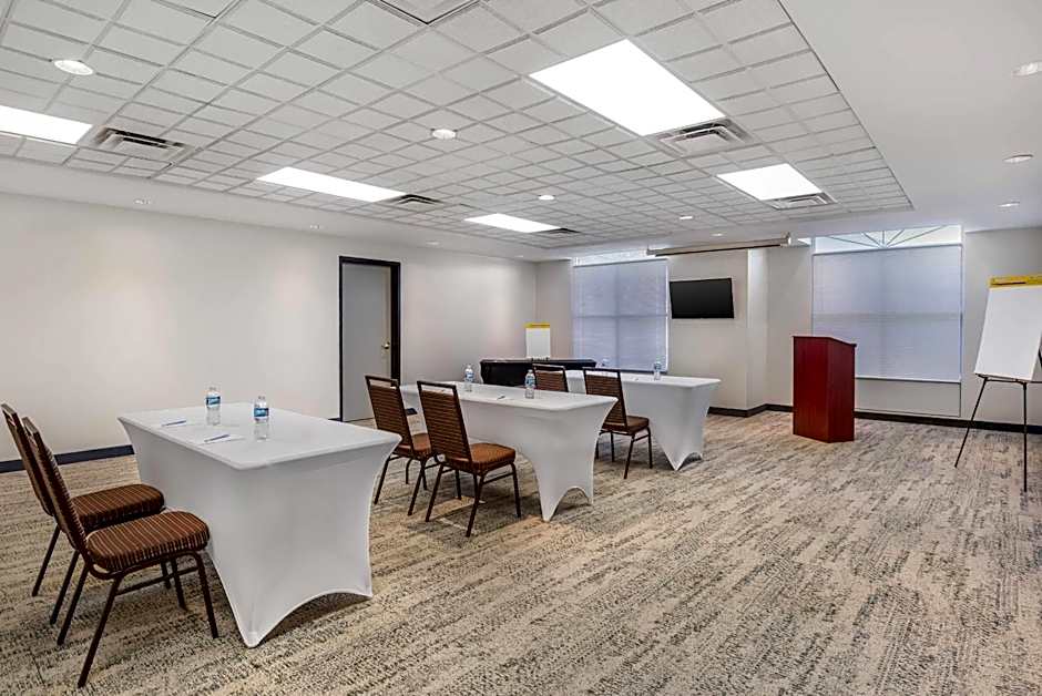 Country Inn & Suites by Radisson, Petersburg, VA