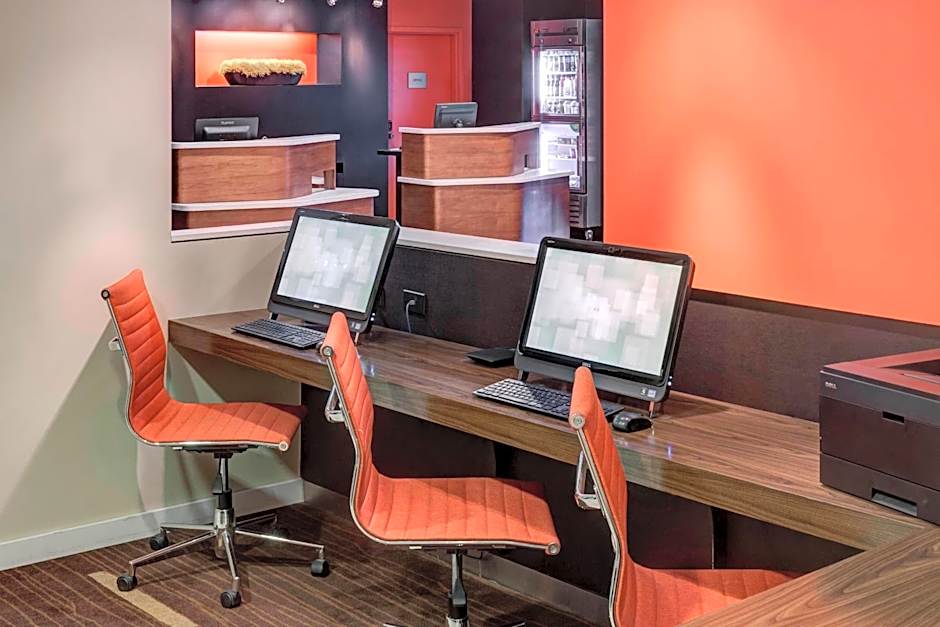 Courtyard by Marriott Wichita East