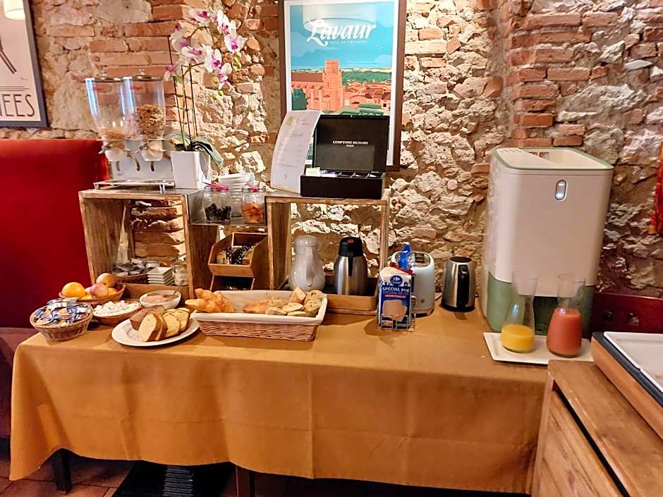 Logis Hôtel - Les Pasteliers