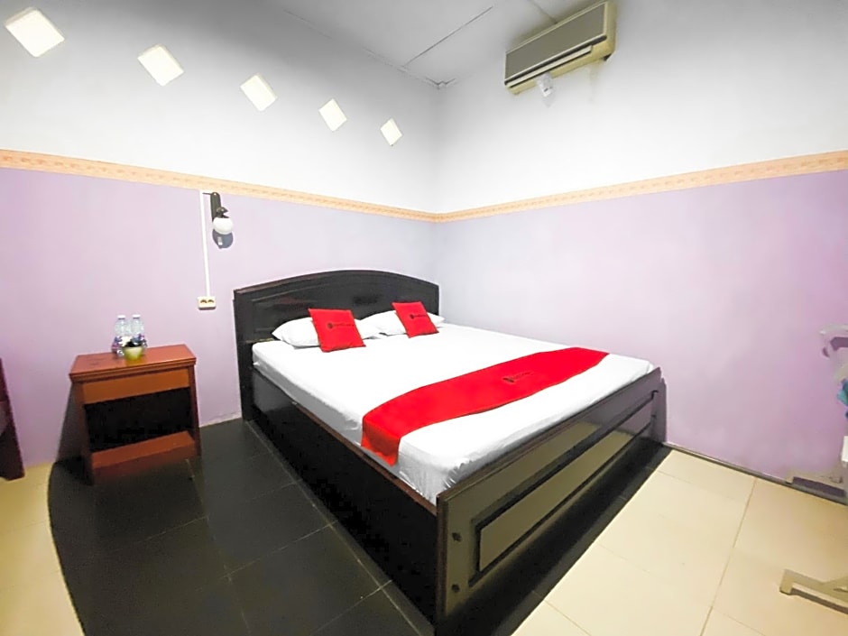 RedDoorz near Terminal Dangerakko Palopo