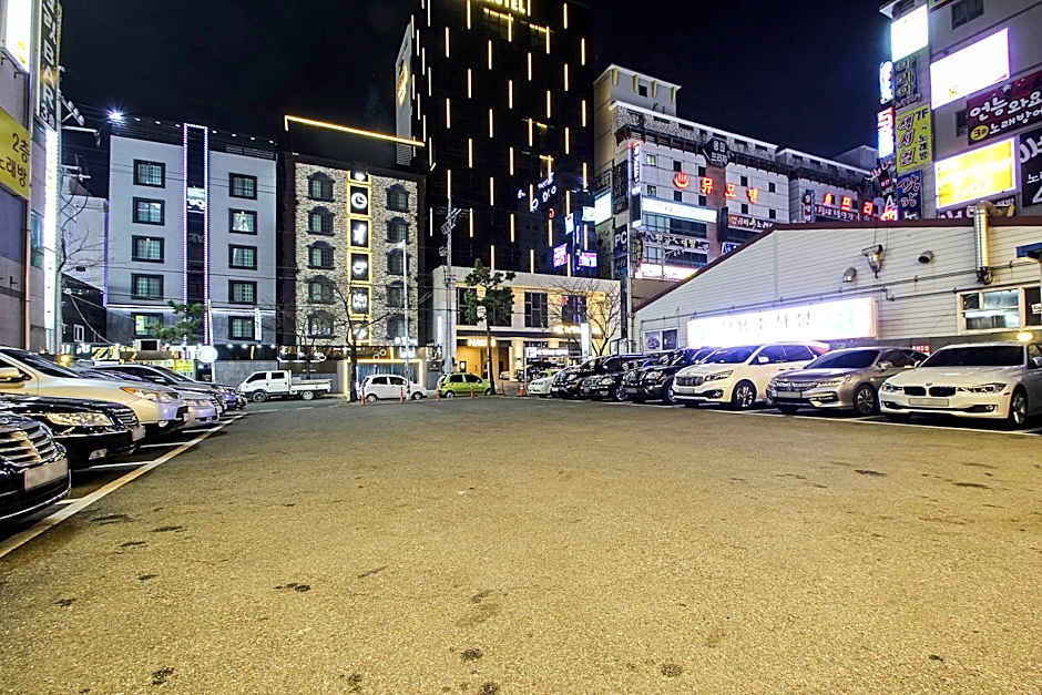 Hound Hotel Changwon - Jinhae Yongwon