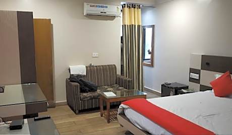 Hotel Alankar Greens