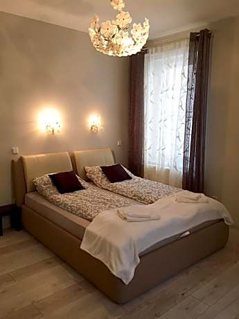 Deluxe Double Room with Bath