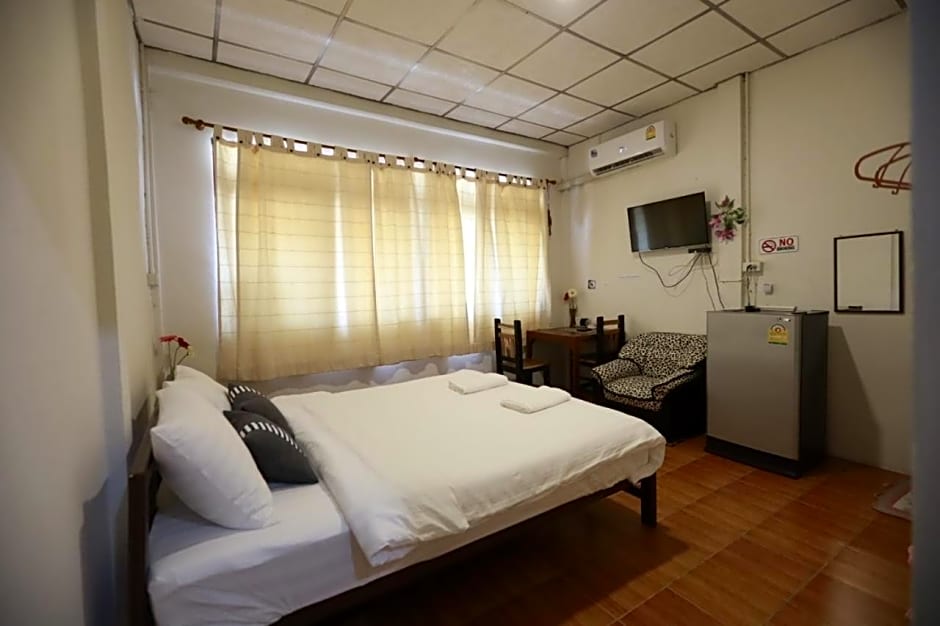 Banana Hostel Donmuang