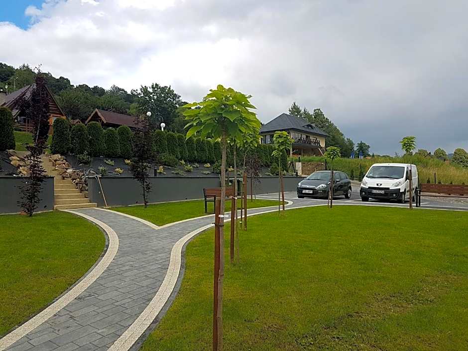 Jaworina- Apartamenty, Domki i Pokoje