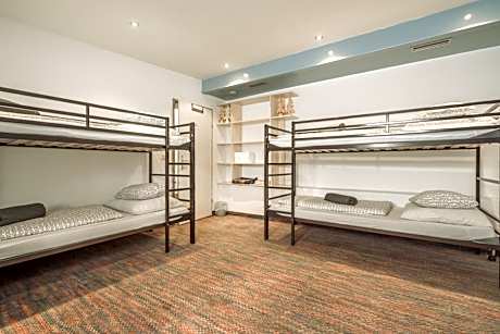 Mixed Dormitory Room