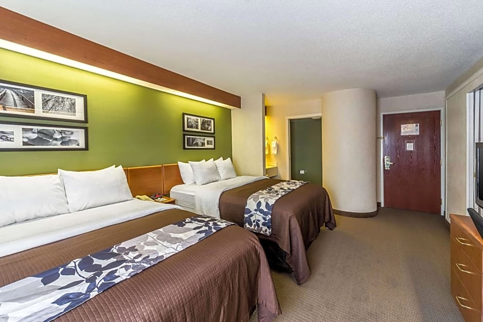 Sleep Inn & Suites Bay View Acme - Traverse City