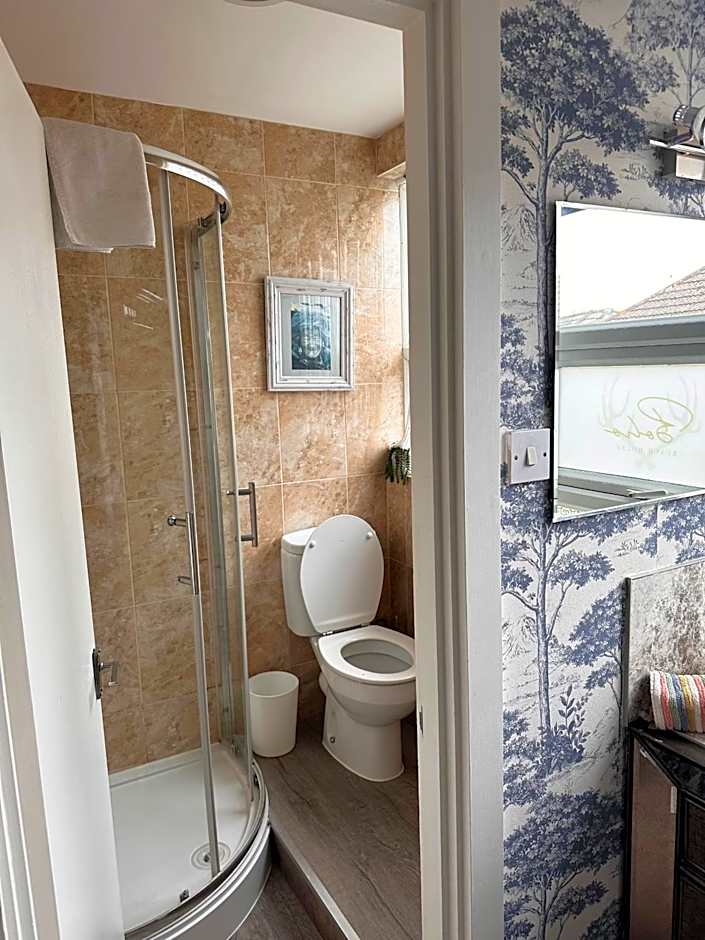 The Boho - 4 min walk to beach & town