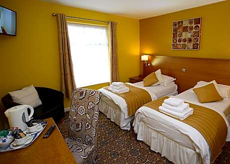 Twin Room or King Bed
