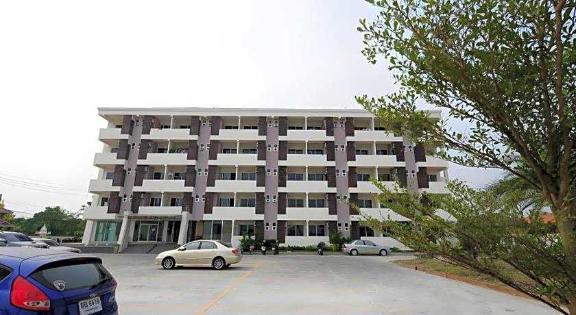 Home Place  Lopburi Hotel