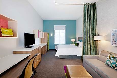 King Studio Suite - Non-Smoking