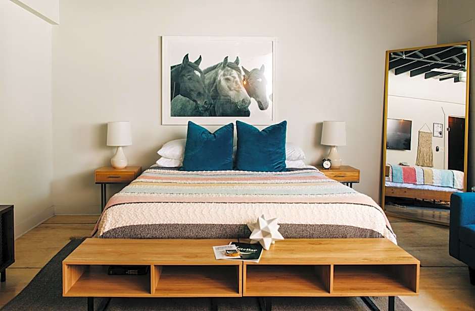 Photo 1 sur 14 de 1 King Bed Suite