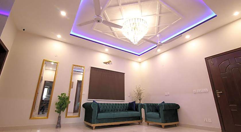 Cuzzy Inn Hotel – Lahore, WI