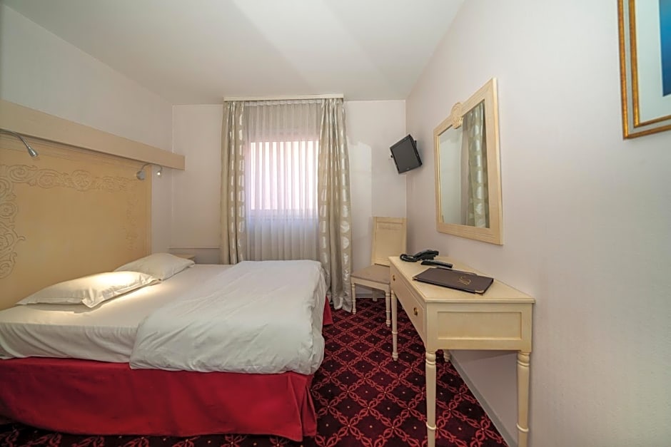 Hotel Majestic Alsace - Strasbourg Nord