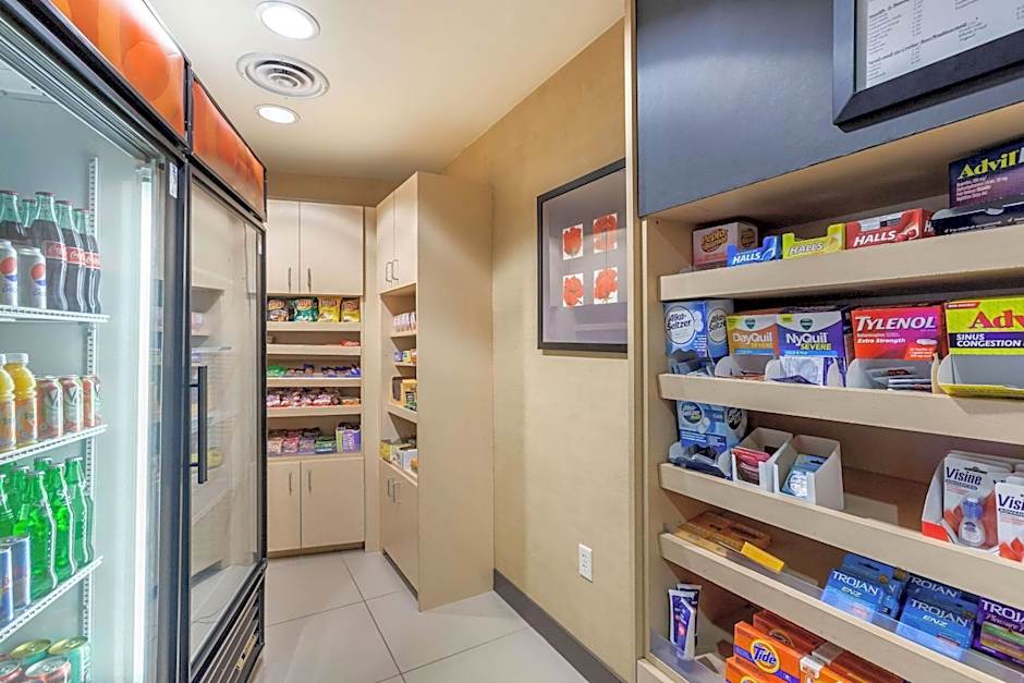 Cambria Hotel Denver International Airport