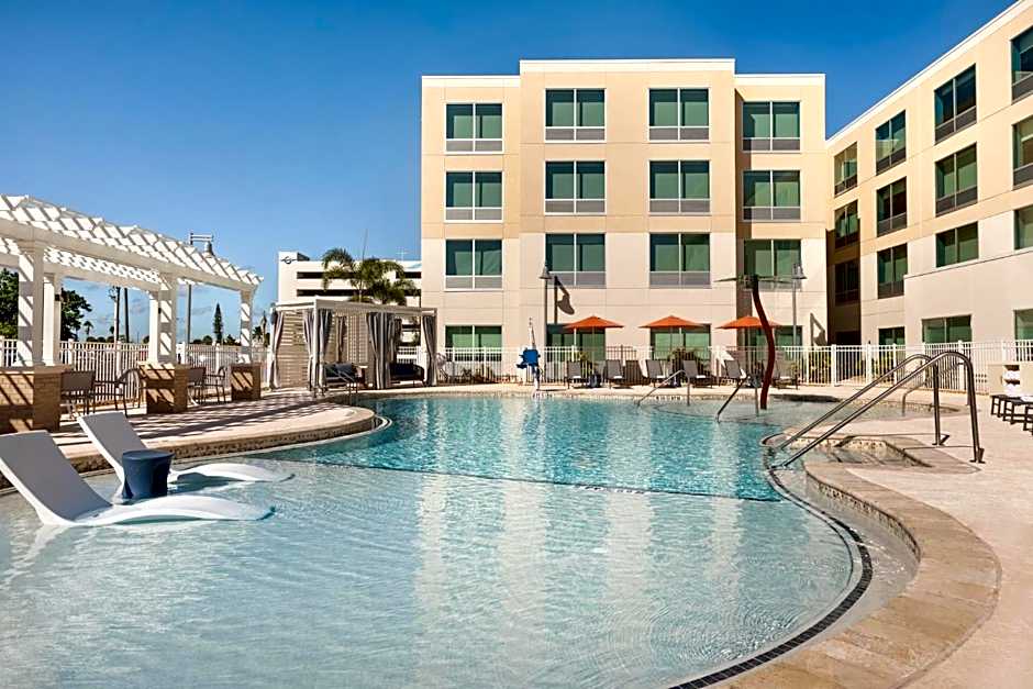 Holiday Inn Express Cape Canaveral by IHG