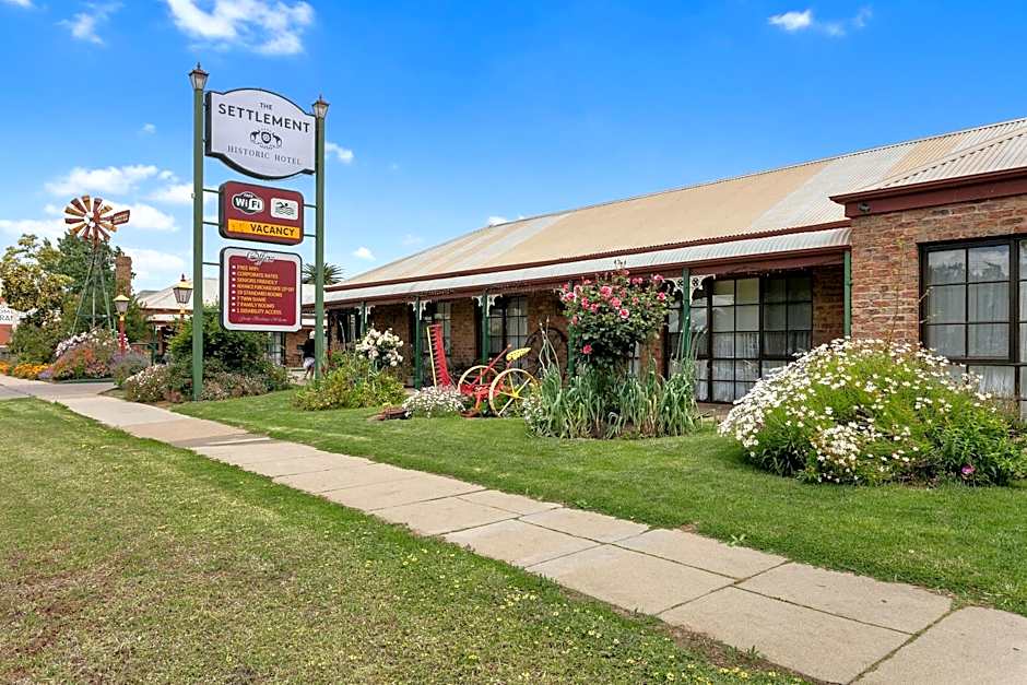 The Settlement Historic Hotel