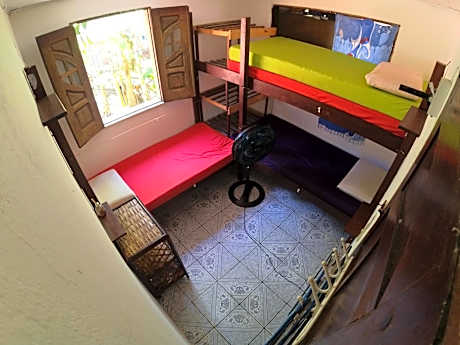 Basic Triple Room with Shared Bathroom