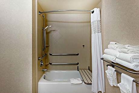 Queen Room with Two Queen Beds - Mobility and Hearing Access/Non-Smoking