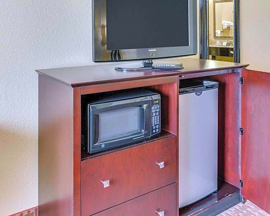 Quality Inn & Suites Slidell