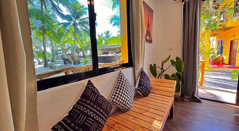 Apo Diver Beach Accomodation