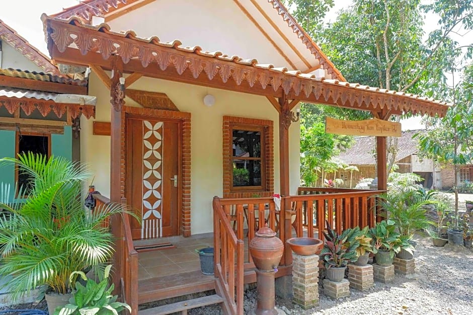 Roemah Beong Syariah at Desa Wisata Kembanglimus Mitra RedDoorz