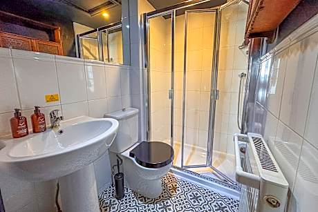 Four Poster Room with Minster View
