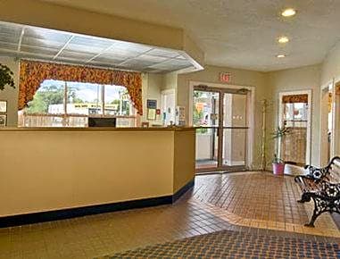 Days Inn by Wyndham Wilmington / University