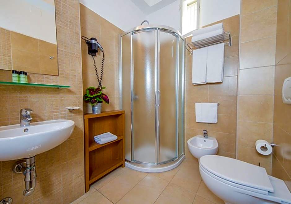 Mediterraneo Hotel & Suites