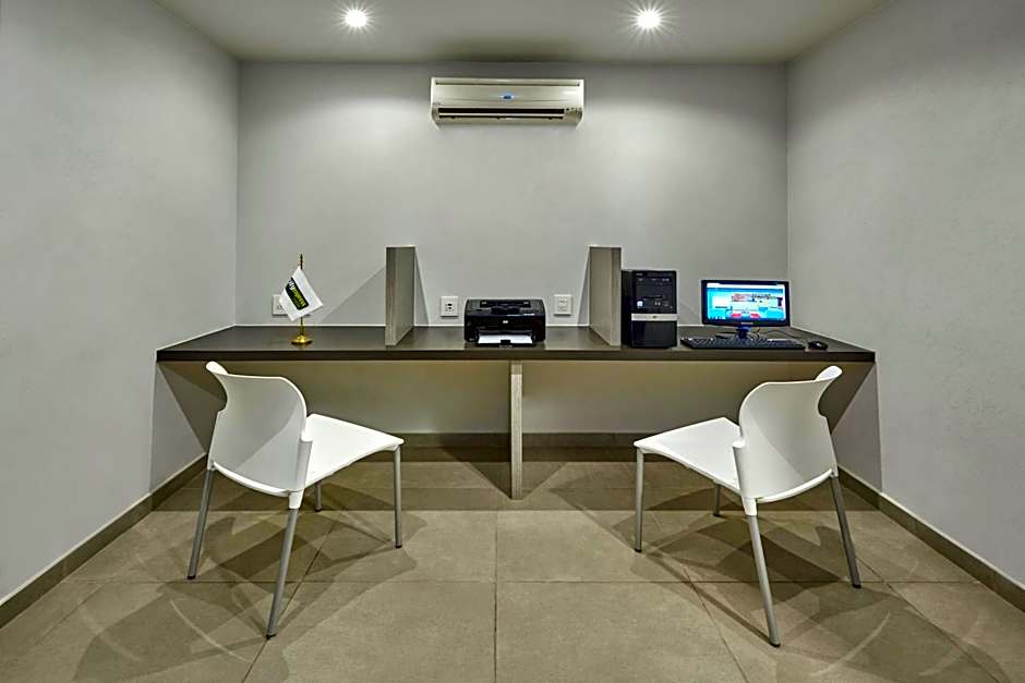 City Express Junior by Marriott Toluca Zona Industrial