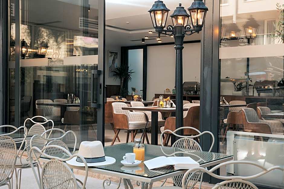 Hotel Diplomat by Aycon