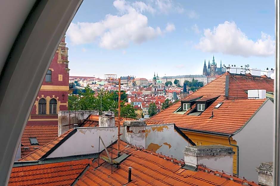 MOODs Charles Bridge