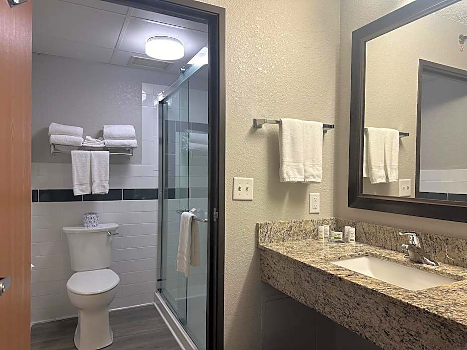 AmericInn by Wyndham Menominee