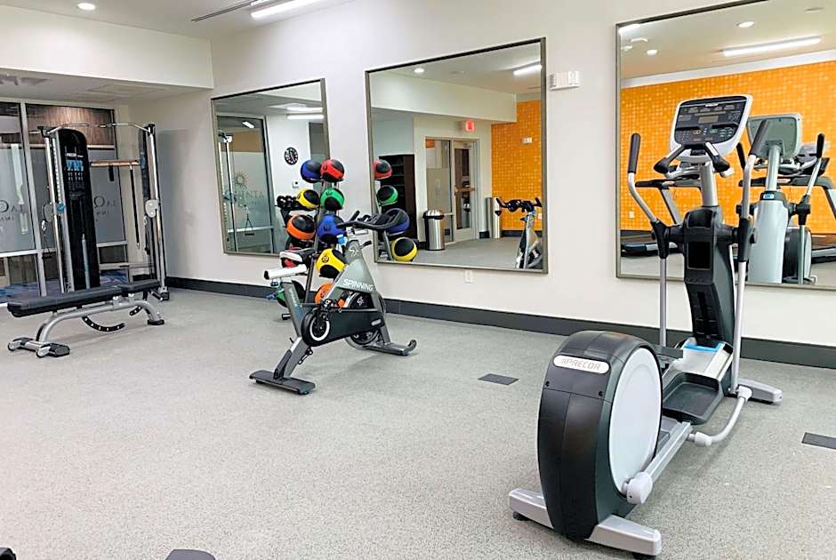 La Quinta Inn & Suites by Wyndham-Red Oak TX IH-35E