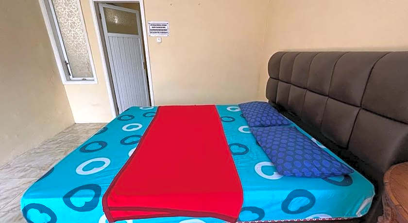 OYO LIFE 92844 Penginapan Cibodas